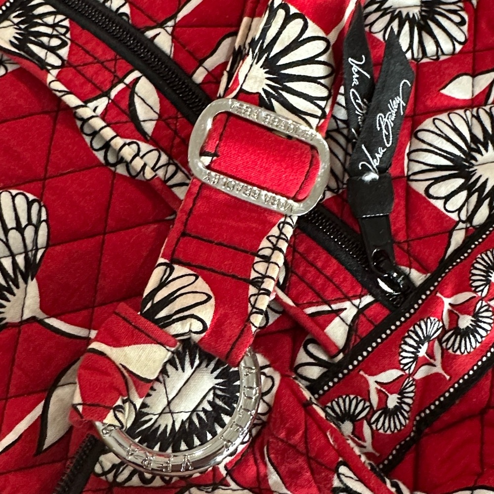 Vera Bradley Deco Daisy Hipster Crossbody bag - Picture 9 of 10